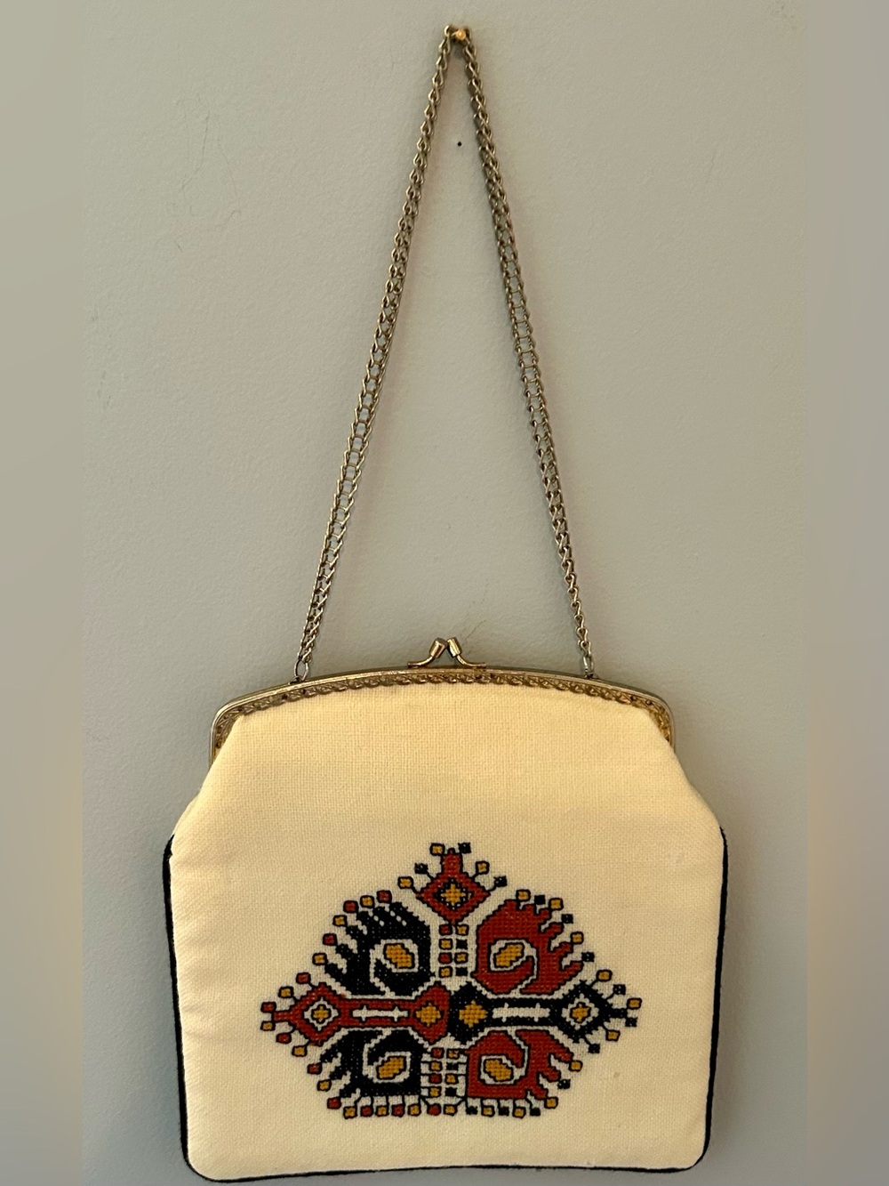 Vintage Folk Art Kiss Lock Embroidered 
Cross Stitch Chain Handbag Boho